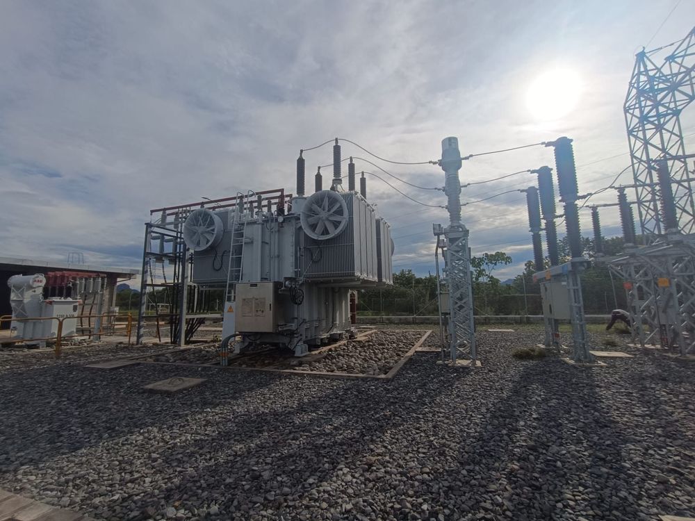 Transformador de potencia y equipos de patio de la subestación de 115 kV del Parque Solar Tepuy